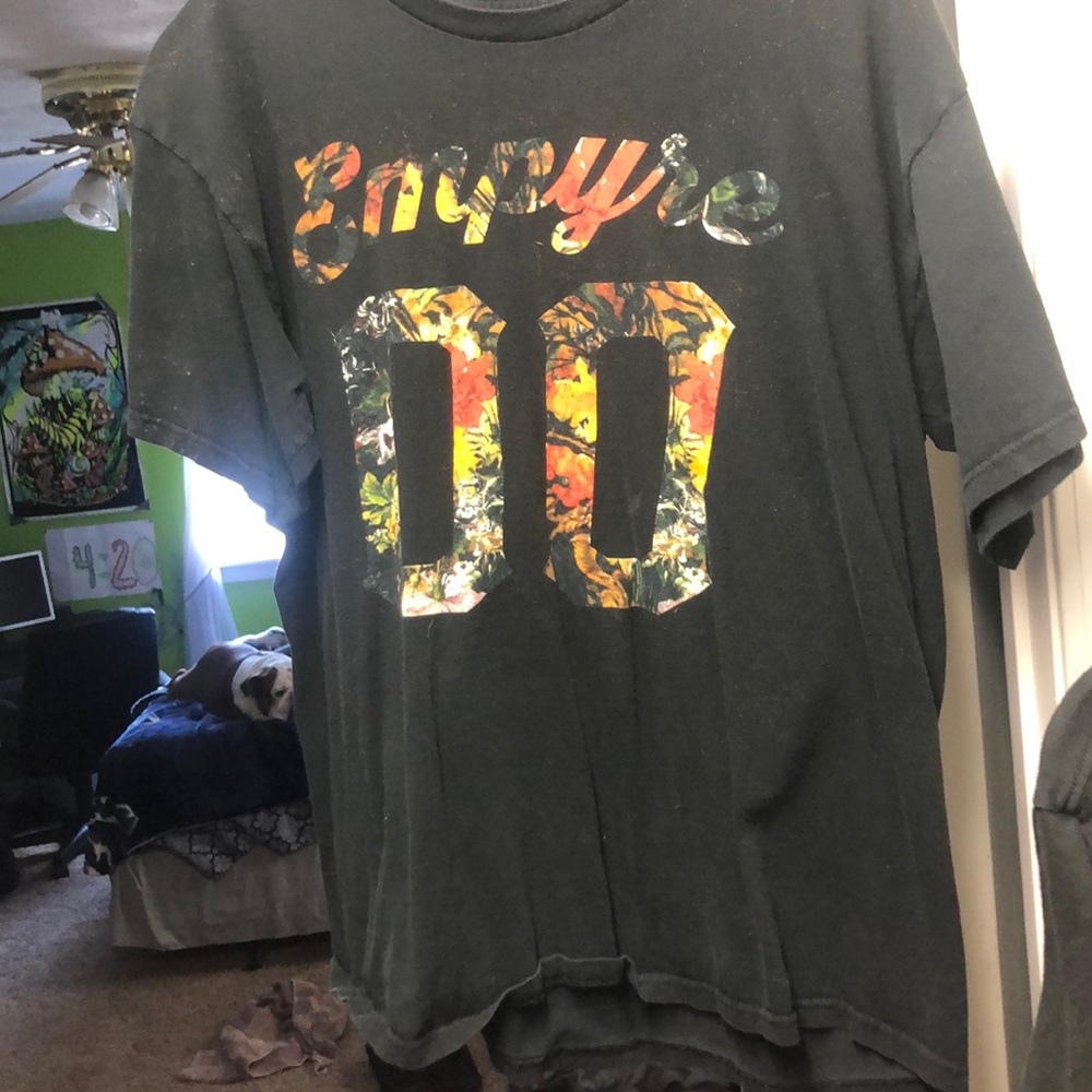 Black t